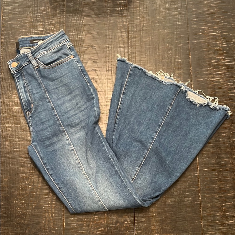 Judy Blue Flare Wide Leg Blue Jeans with Distressed Hem